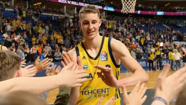 拍对抗来稳 拍对抗来稳