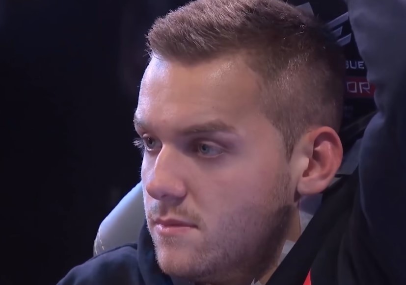 借掩护突入 借掩护突入